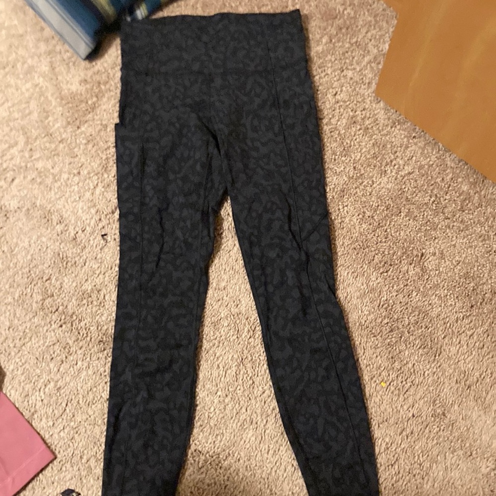 WOMENS FULL LENGTH LULULEMON FAST AND FREE LEGGINGS Size 6